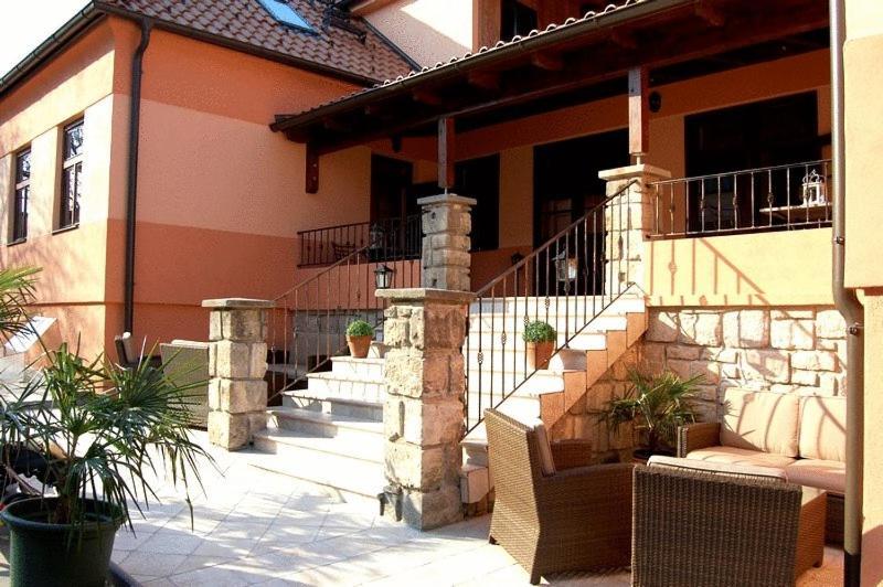 Hotel Gut Zentgraf Mörbisch am See Zewnętrze zdjęcie